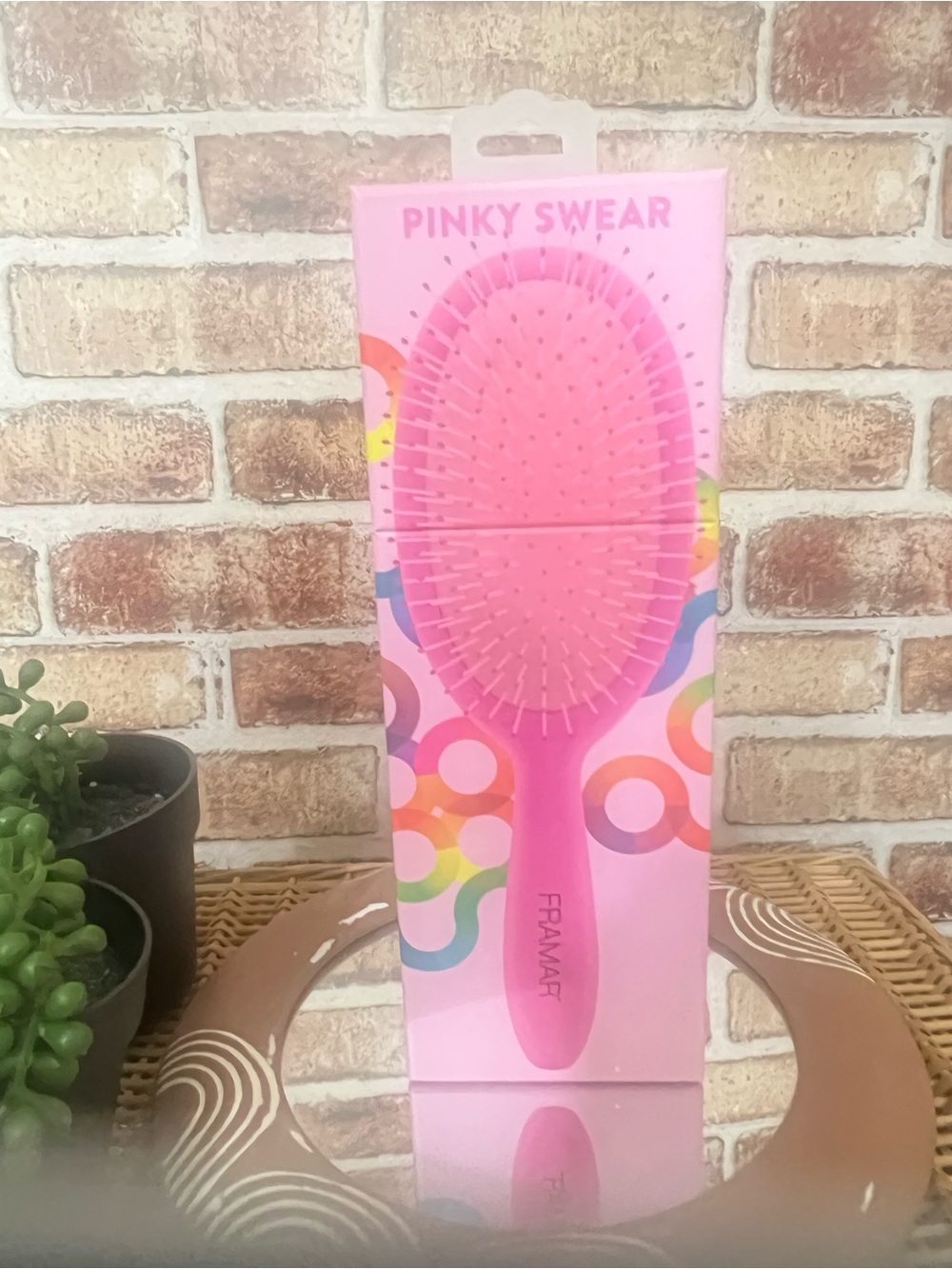 PINKY SWEAR Kids Hair Brush - Pink by